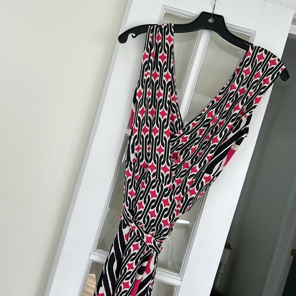DVF vintage jersey wrap. 💯 silk. Worn once. New Year’s Eve perfect!